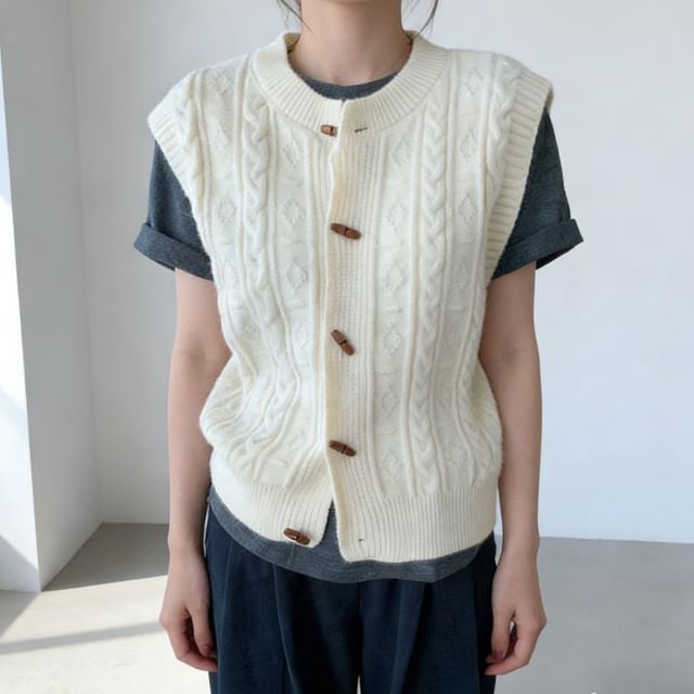 Bolgivy-Round Neck Plain Cable Knit Toggle Sweater Vest