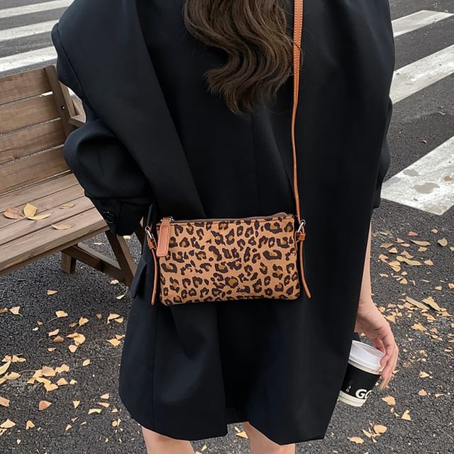 Bolso-Leopard Print Zip Crossbody Bag