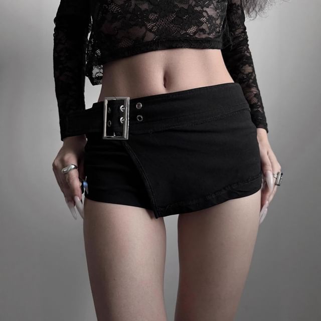 BrickBlack-Low Rise Plain Grommet Buckled Mini Skort