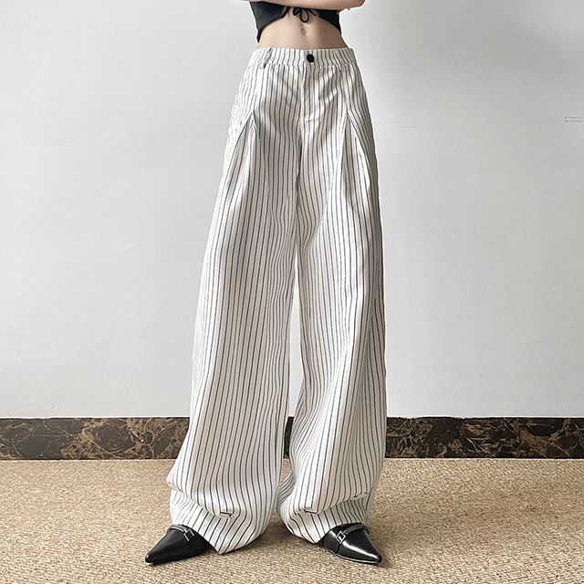 BrickBlack-Low Waist Striped Baggy Pants