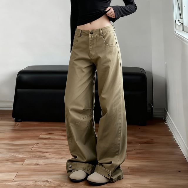BrickBlack-Mid Rise Plain Baggy Pants