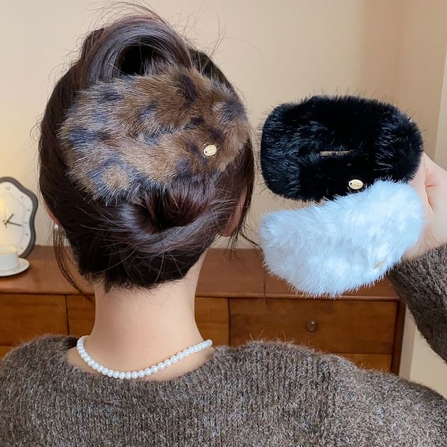 Calafa-Fluffy Hair Clip