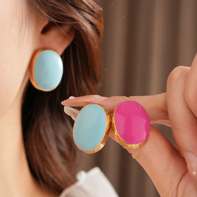 Calafa-Oval Statement Ear Stud