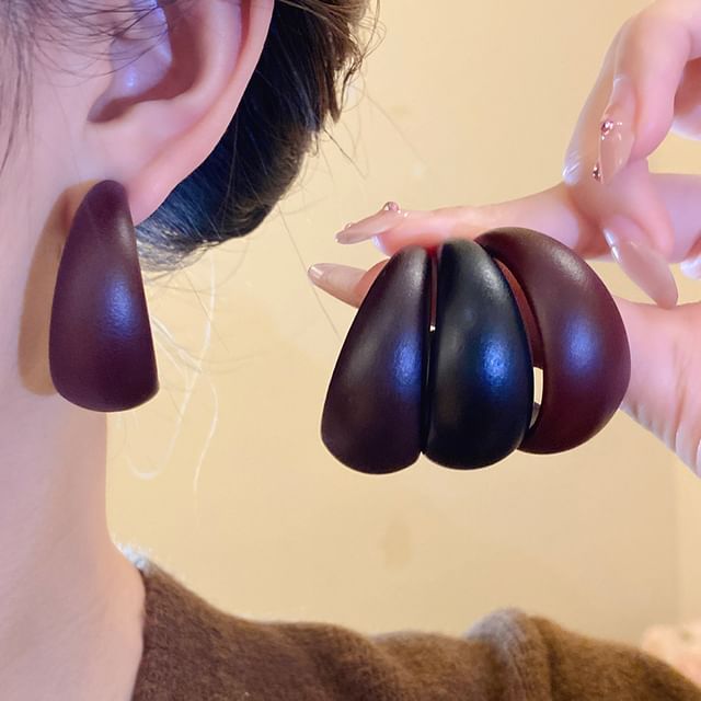 Calafa-Plain C Shape Earring