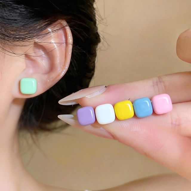 Calafa-Set Of 6 Glazed Stud Earring