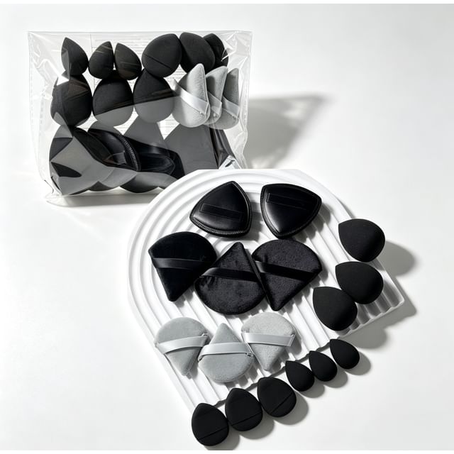 Candy Drop-Set of 17 Heart Shape Makeup Puff Set