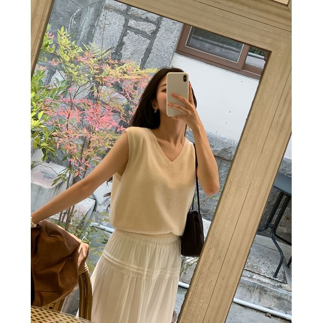 CHERRYKOKO-V-Neck Woolen Knit Vest