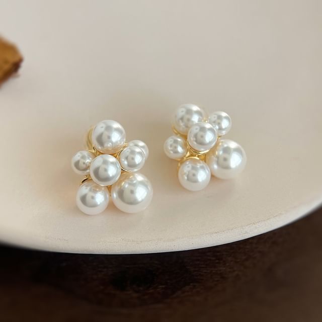 Chimerro-Faux Pearl Cluster Stud Earring Clip On Earring