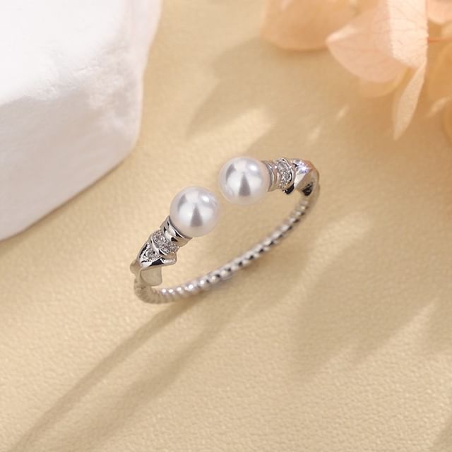 Chimerro-Faux Pearl Open Ring