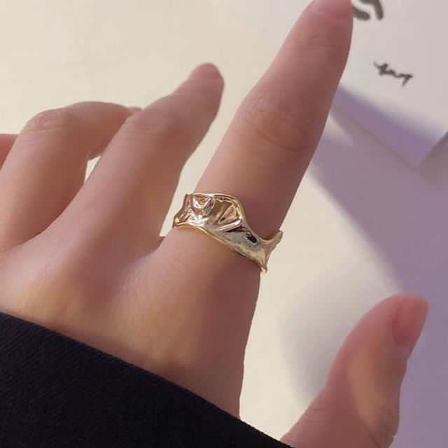 Chimerro-Irregular Alloy Open Ring