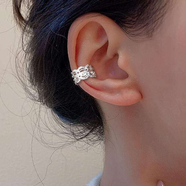 Chimerro-Textured Cuff Earring