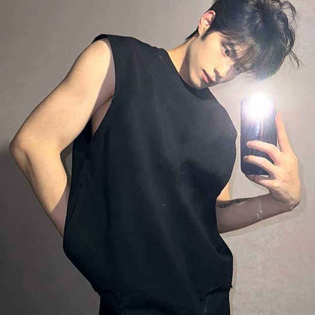 Chuoku-Crewneck Plain Tank top
