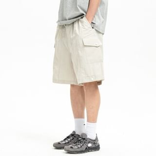 citybae-Elastic-Waist Pleated Cargo Shorts