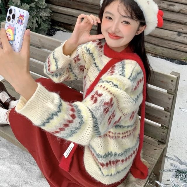 Closette-Round Neck Jacquard Sweater