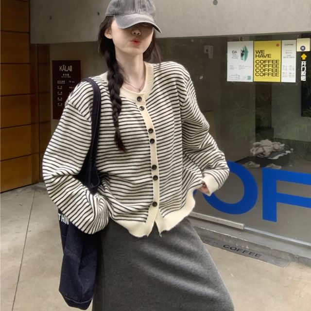 Closette-Round Neck Striped Cardigan