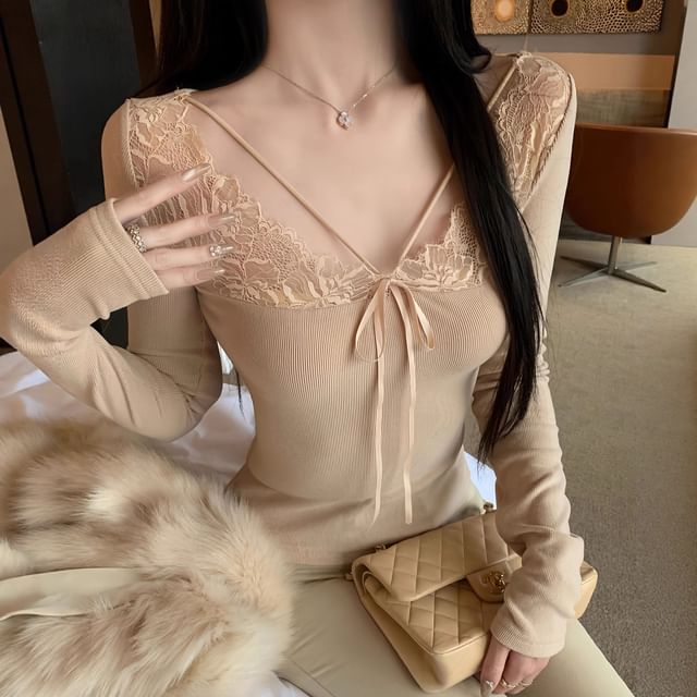 Cloud Nine-Long-Sleeve V-Neck Plain Lace Panel T-Shirt