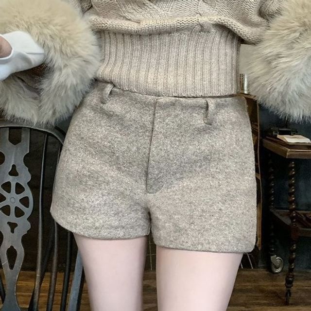 Cloud Nine-Low Waist Plain Hot Pants