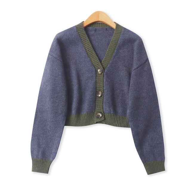 Colada-V-Neck Contrast Trim Button-Up Cardigan