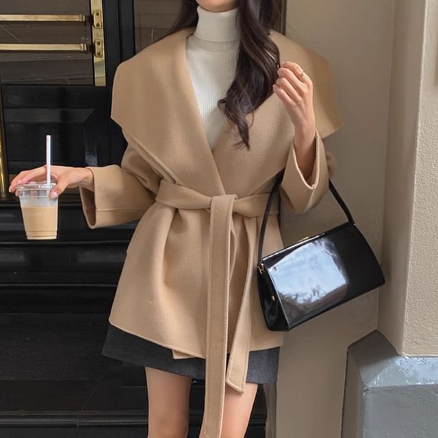 Coris-Lapel Collar Sashed Plain Jacket