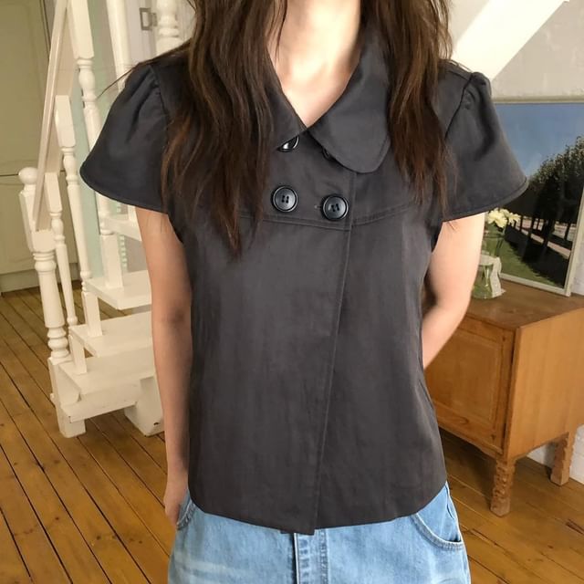 Coris-Short-Sleeve Peter Pan Collar Double-Breasted Plain Slit Blouse