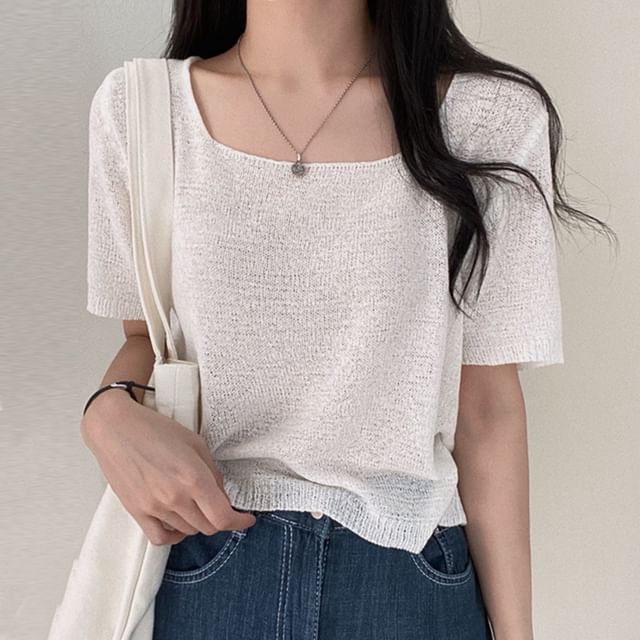 Coris-short-Sleeve Square Neck Plain Knit Top