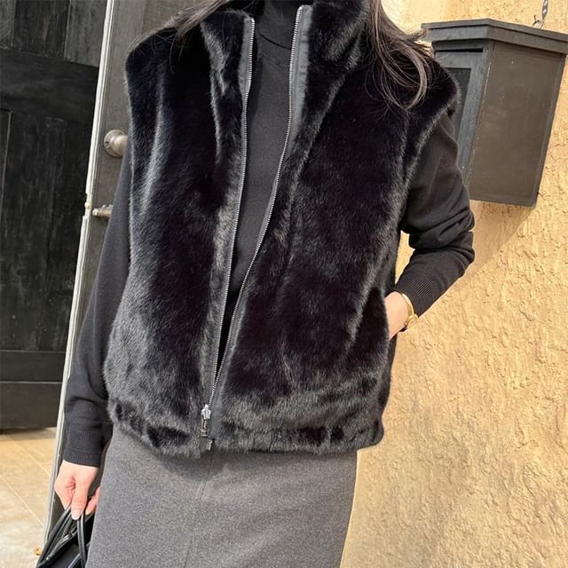 Coris-Stand Collar Plain Fluffy Zip Vest