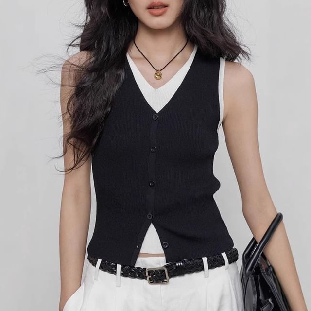 Coris-V-Neck Two Tone Button-Up Tank Top