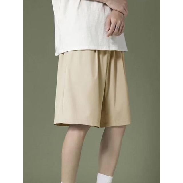 Cowpow-Mid Waist Plain Sweatshorts