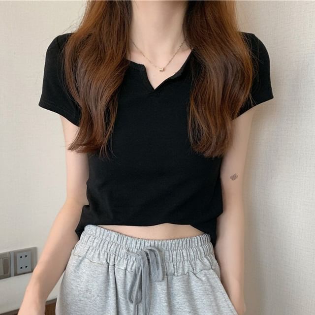 CRIBI-Short-Sleeve Notch Neck Plain Tee