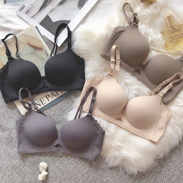 Croix-Lace Trim Plain Bra