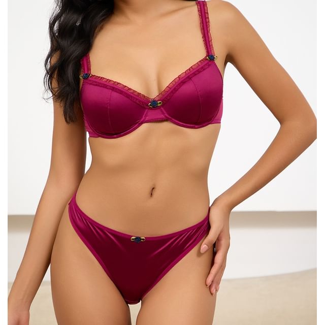 Croix-Set Plain Ruffle Trim Bra Panties