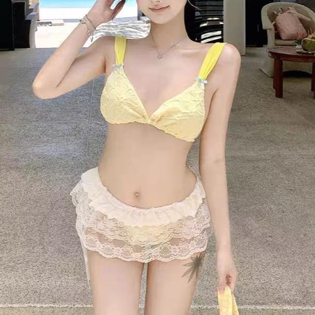CUCURBIT-Plain Bikini Lace Skirt Set