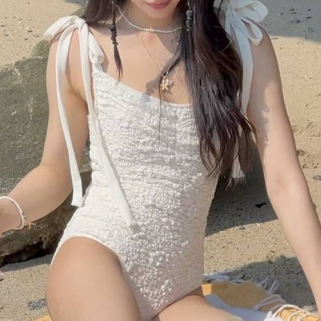 CUCURBIT-Sleeveless Plain Textured Knot Swimsuit