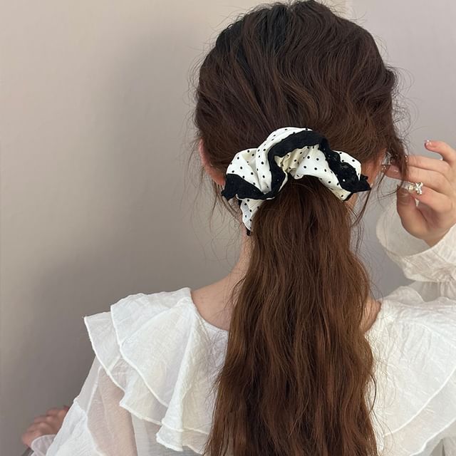 Daeuni-Dotted Lace Trim Scrunchie