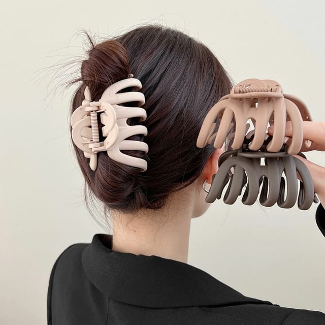 Daeuni-Plain Matte Hair Claw
