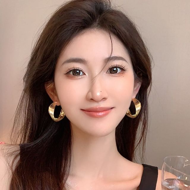 Daeuni-Twist Hoop Earring