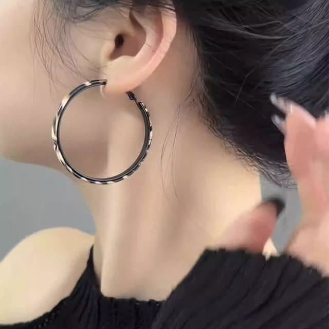 Dashiro-Leopard Print Alloy Hoop Earring