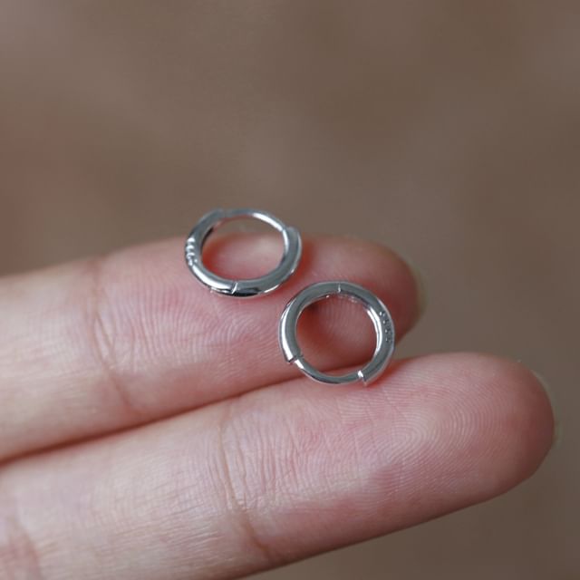 Dashiro-Sterling Silver Huggie Earring