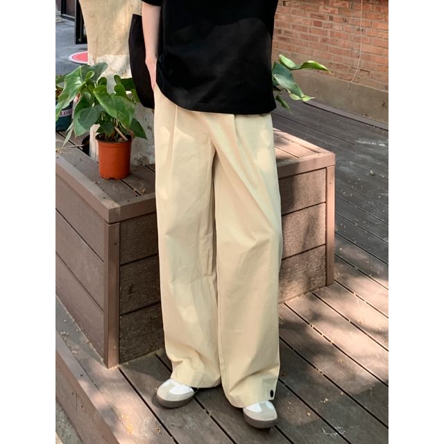 DAZO Studios-Pleated Wide-Leg Pants