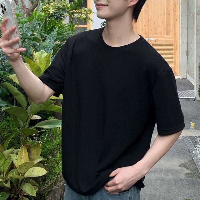 DAZO Studios-Short Sleeve Crew Neck Plain T-Shirt