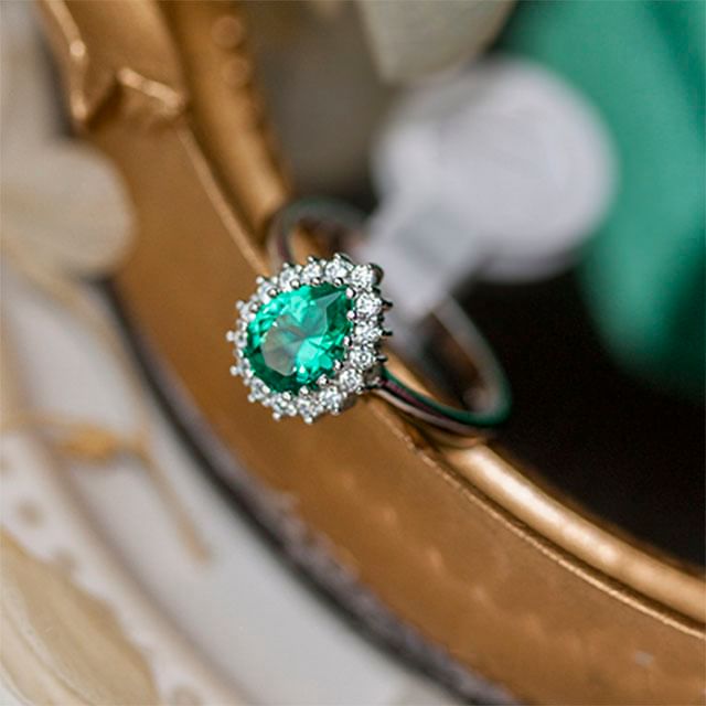 DECADES-Droplet Rhinestone Alloy Ring