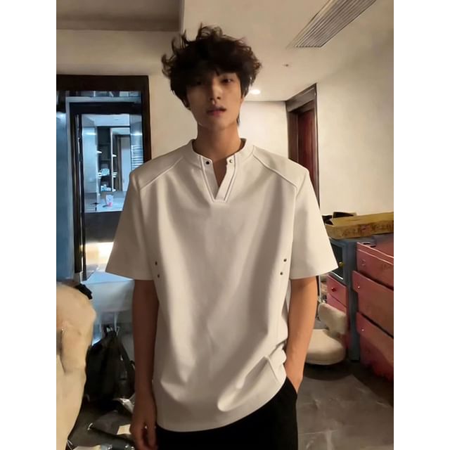 Diphon-Short-Sleeve Notched Studded Plain T-Shirt