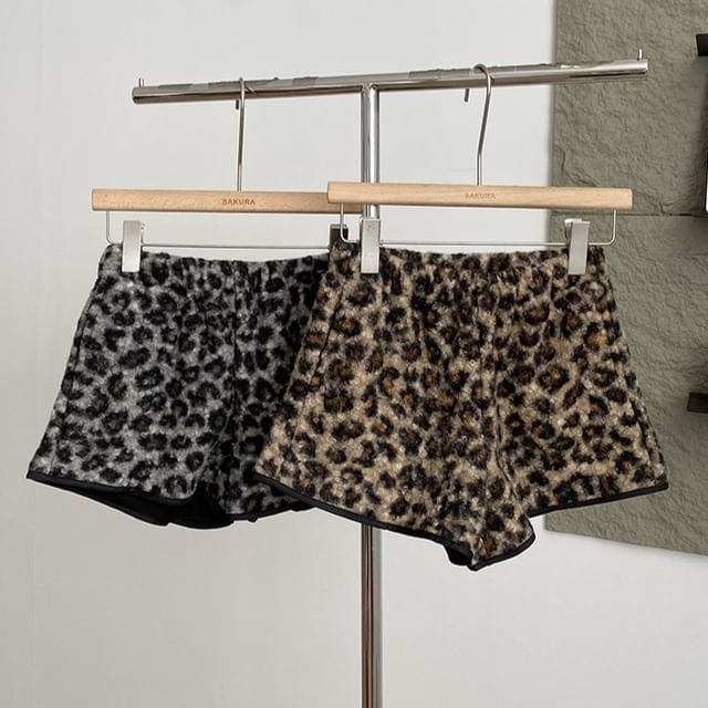 DIYI-Elastic Waist Leopard Print Shorts