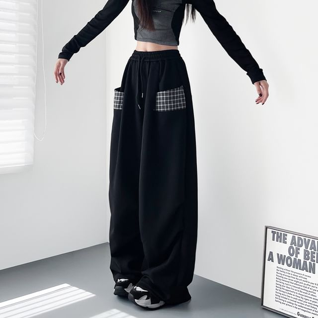 Dovitade-Drawstring Waist Plaid Panel Baggy Sweatpants