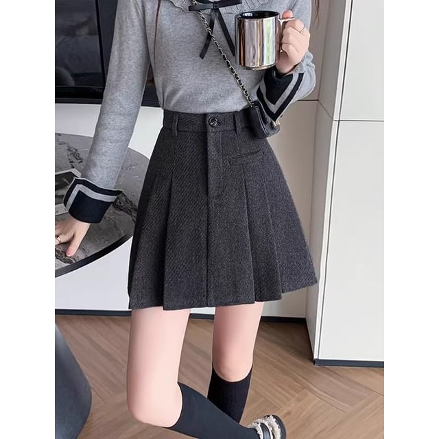 Dragan Pulse-High Waist Plain Mini Pleated Skirt