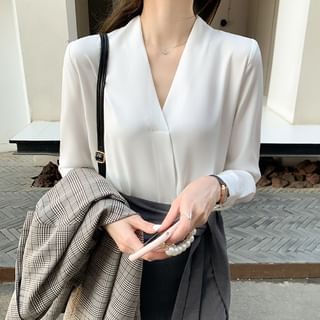 Dragan Pulse-Long Sleeve V-Neck Plain Blouse