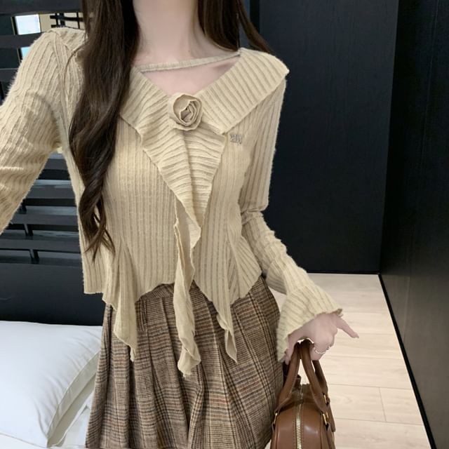 Dragan Pulse-Long-Sleeve V-Neck Ruffle Plain Top