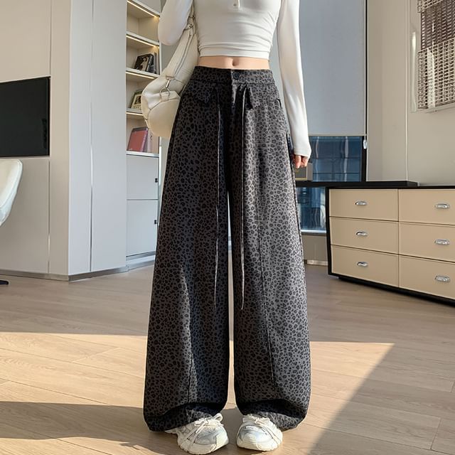Dragan Pulse-Mid Rise Leopard Print Baggy Pants