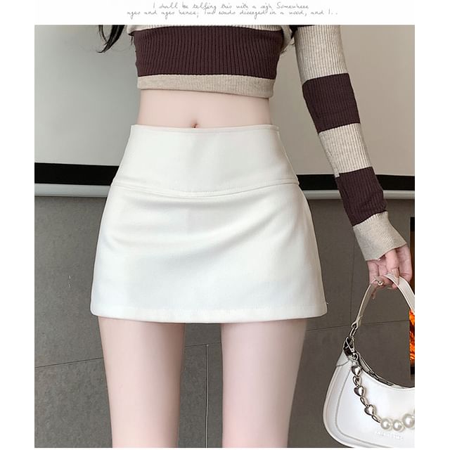 Dragan Pulse-Mid rise Plain Mini Skort