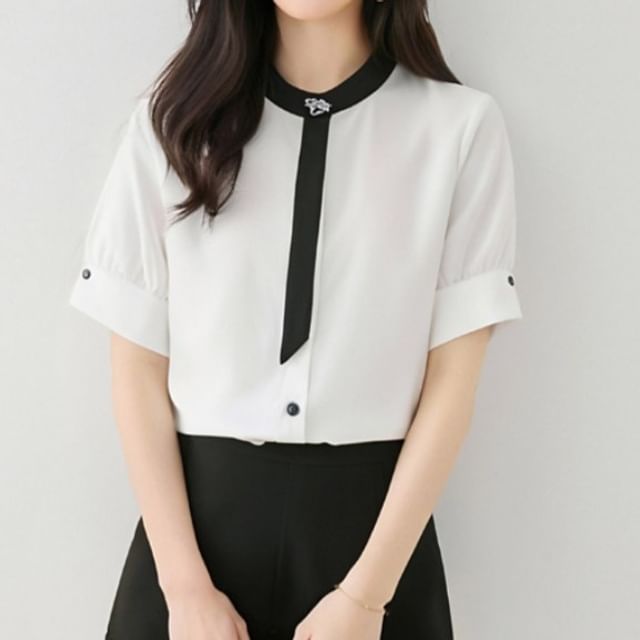 Dragan Pulse-Short-Sleeve Crewneck Two Tone Button-Up Blouse